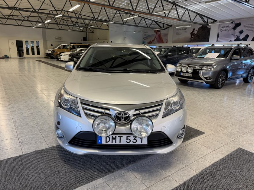 Bild 2 av Toyota Avensis Kombi Edition 50