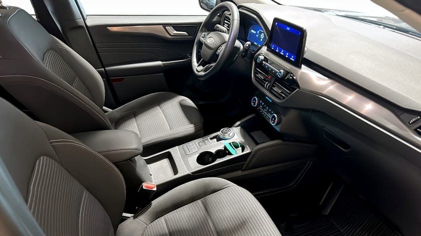 Bild 3 av Ford Kuga Plug-In Hybrid 2,5 PHEV 225H FWD Titanium