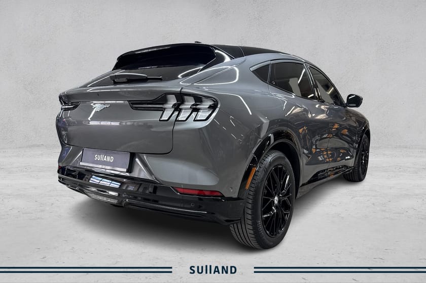 Bilde 5 av Ford Mustang Mach-E Long Range AWD Premium, Hengerfeste, Panorama
