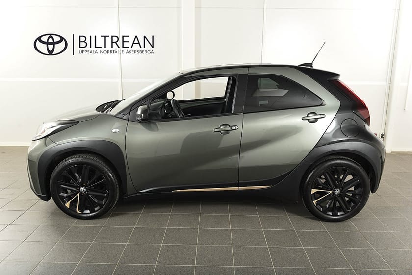 Bild 2 av Toyota Aygo X 1.0 Pulse Custom Pack JBL Navi Backkamera