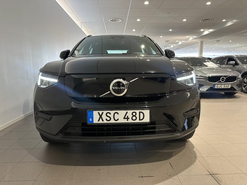 Bild 2 av Volvo XC40 Recharge Core / Dragkrok / Backkamera / Sensorer / 10.000kr tillbehör /