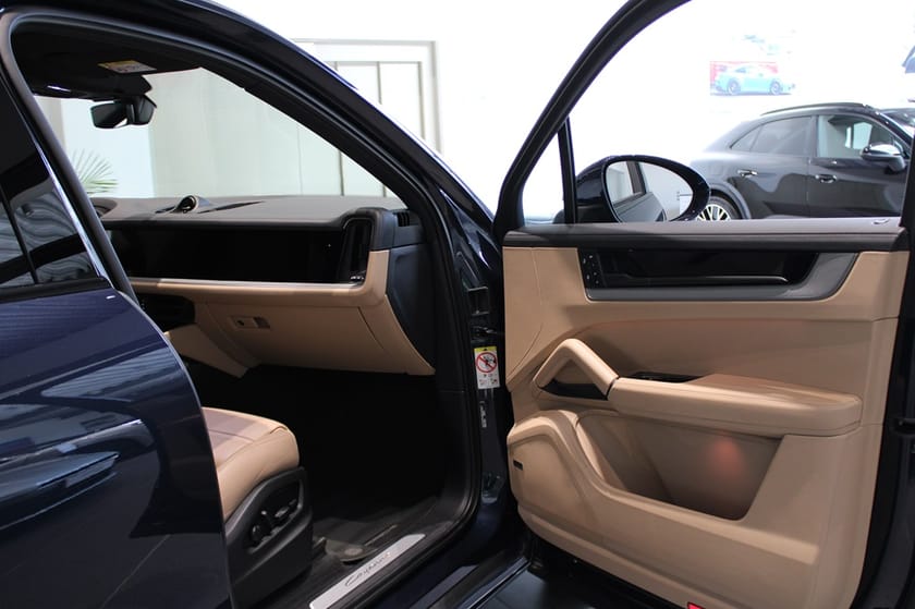 Bild 5 av Porsche Cayenne E-Hybrid Moms