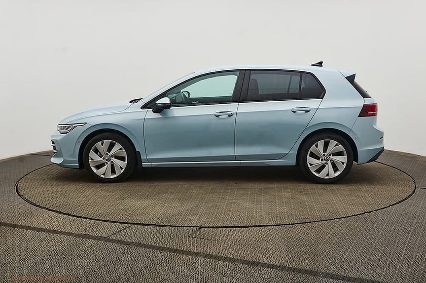 Bild 2 av Volkswagen Golf 1.5 TSI Life Edition, P-värmare 150hk