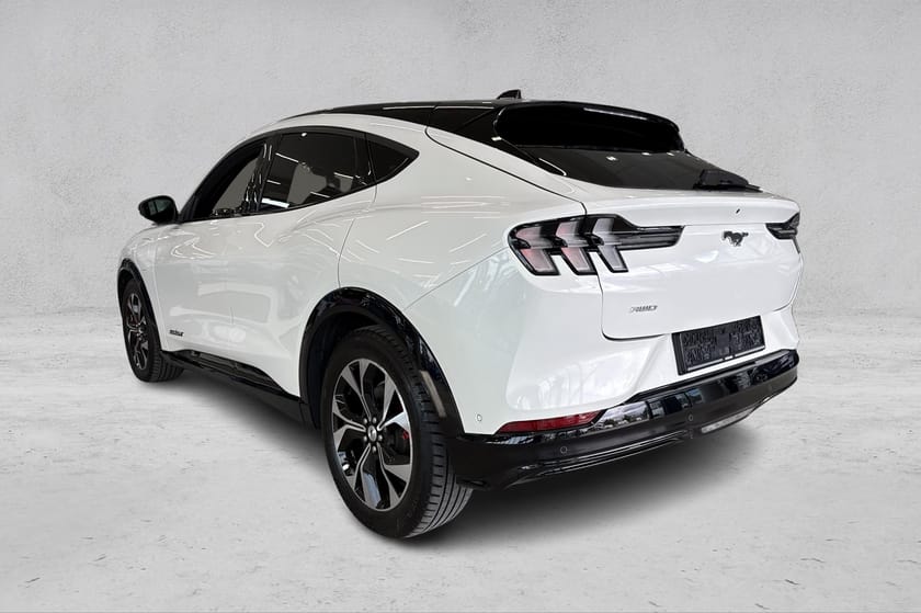 Bilde 3 av Ford Mustang Mach-E Long Range AWD LR 540KM Lav KM/Krok/Flott fargekombinasjon