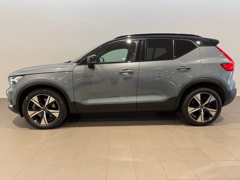 Bild 3 av Volvo XC40 Recharge Plus Minnesstol / dragkrok / adaptiv farthållare / backkamera / sensorer fram och bak / automatisk baklucka /