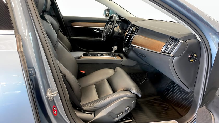 Bild 3 av Volvo S90 D4 AWD Geartronic Drag Rattvärme AWD Backkamera
