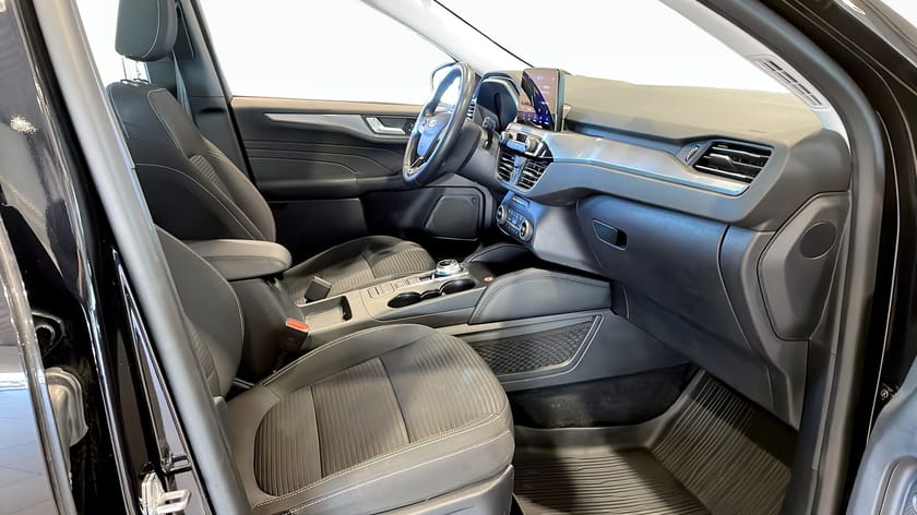 Bild 3 av Ford Kuga Plug-In Hybrid Titanium 225hk | Vinterpaket |  |