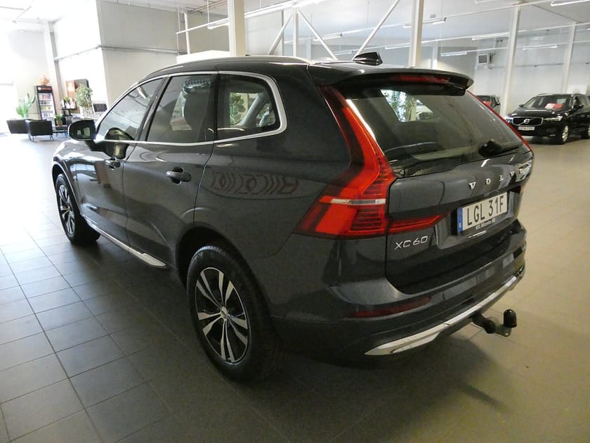 Bild 5 av Volvo XC60 Recharge T6 AWD *LongRange Pano-Drag-Värmare-Kamera-SoV