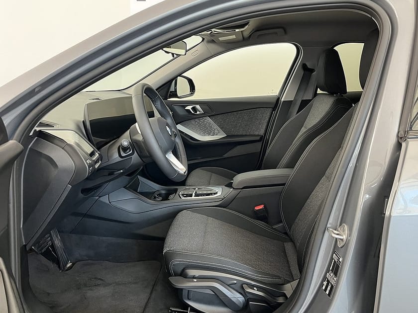 Bild 5 av BMW 120 4,95 ränta M Sport Design Nav Drive/Park-assist Rattv