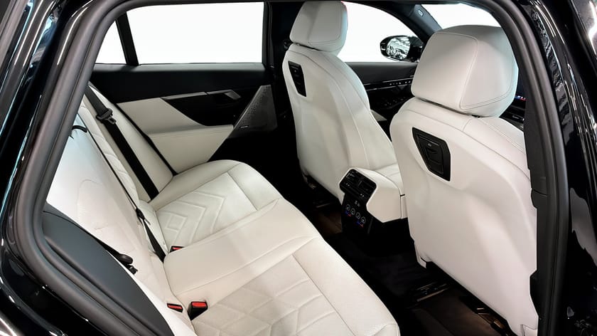 Bild 5 av BMW i5 eDrive40 Touring M Sport Business Edt Panorama El Stolar H/K