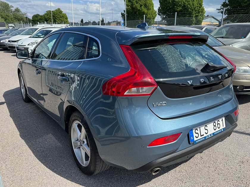 Bild 5 av Volvo V40 D4 177hk Momentum|KAMERA|SoV|NYSERV|