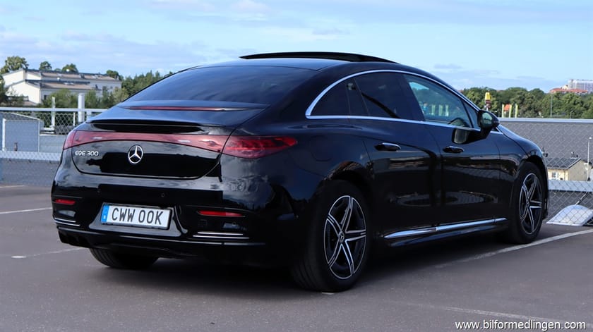 Bild 3 av Mercedes-Benz EQE 300 EQE300 AMG Panorama Burmester S/V-hjul