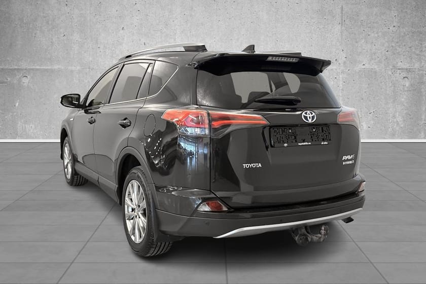 Bilde 2 av Toyota RAV4 Hybrid 2.5 Automatgir 4x4 Executive/ny service/