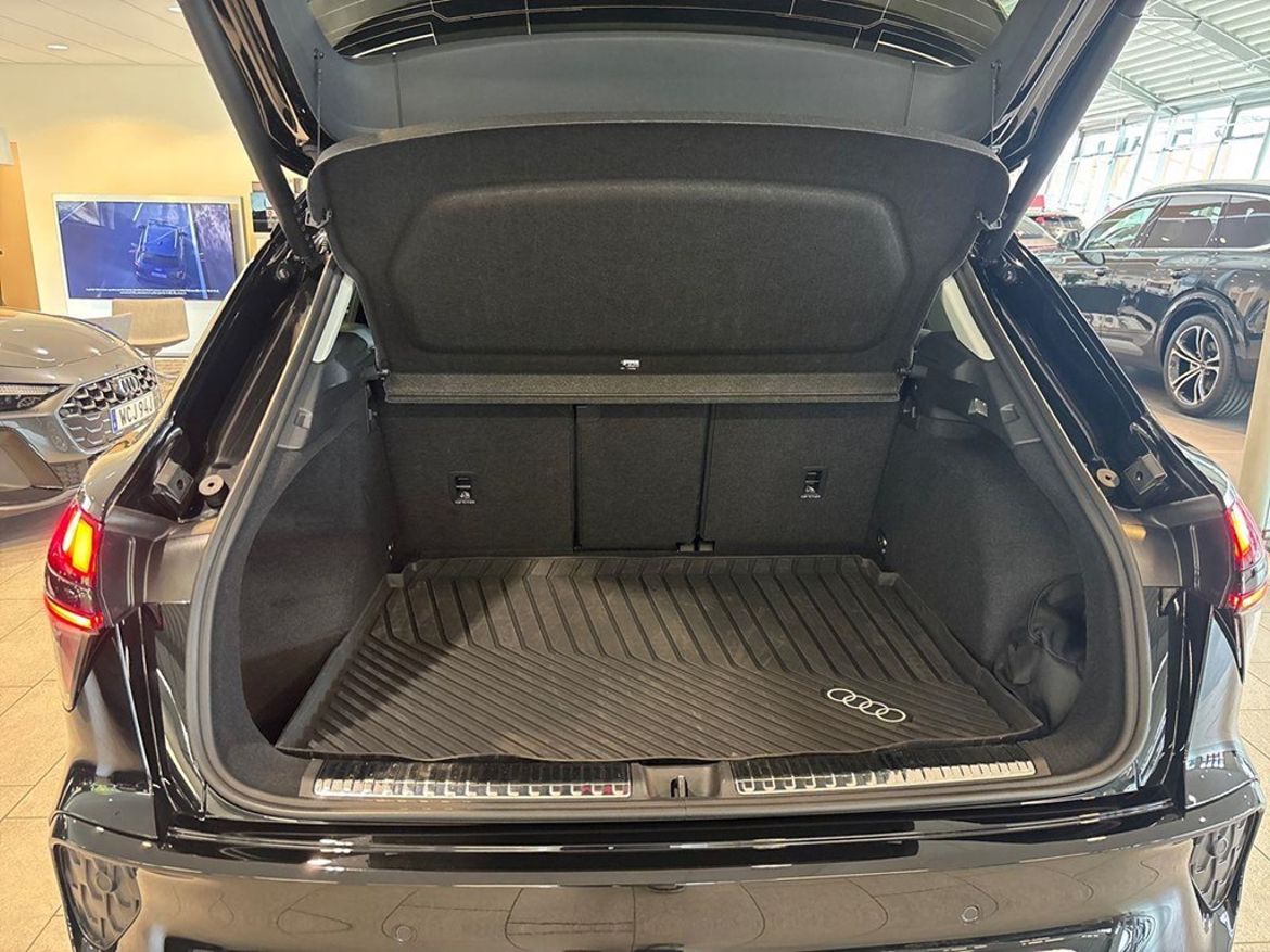 Audi Audi Q3 — bild 14