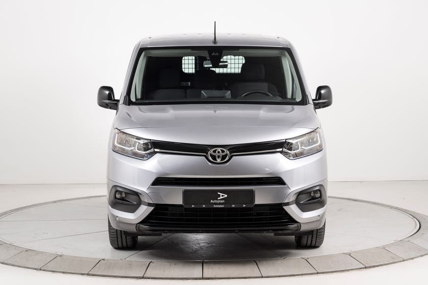 Bilde 3 av Toyota ProAce City 1,5D 130hk Comfort L2 Cruise/Krok/Varmer/DAB/BT