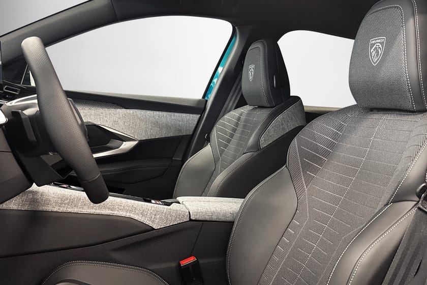 Bild 4 av Peugeot 3008 Hybrid 145