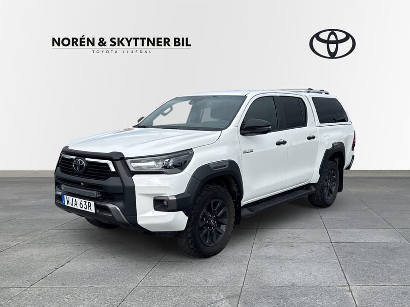 Bild 1 av Toyota Hilux Dubbelhytt D-CAB 2.8D 4WD Invincible /Kåpa/Vhjul/D-värm
