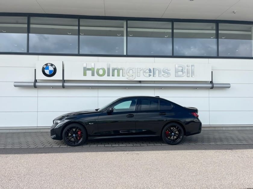 Bild 2 av BMW 330e xDrive Sedan M-Sport Pro Adaptiv Fart HiFi Rattvärme Drag Komfprtöppning