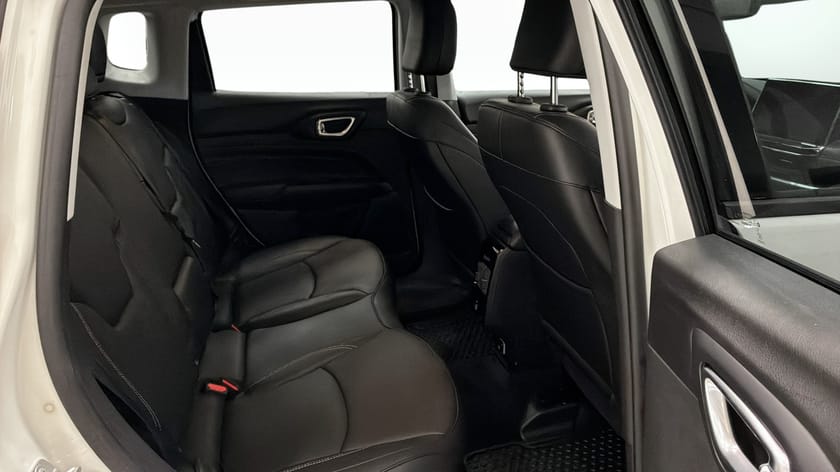 Bild 5 av Jeep Compass 4xe S-MODEL // 240HK // BACKKAMERA //