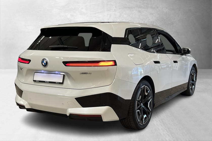 Bilde 4 av BMW iX xDrive40 XDrive40,Fully Charged,Pano,H&K,Sportspk.,22"