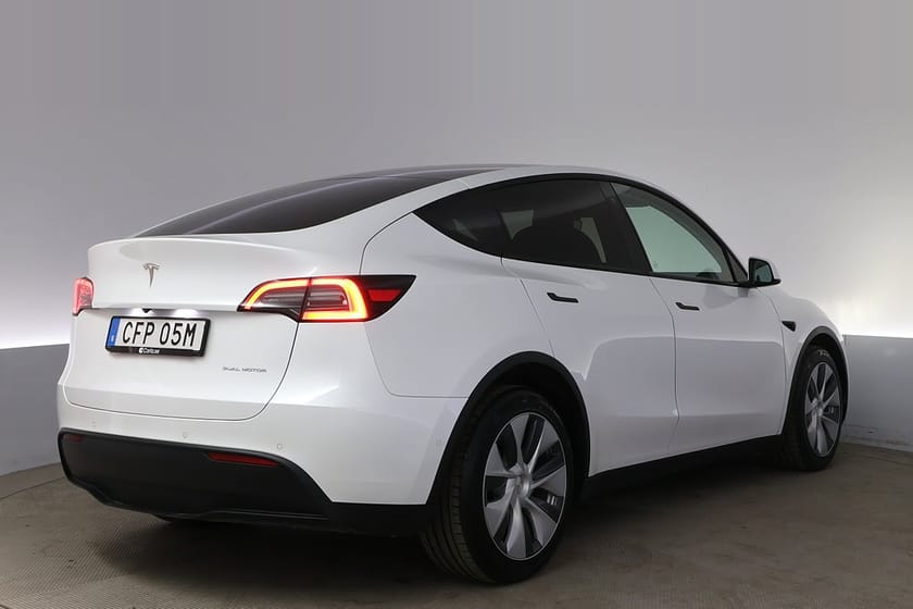 Bild 5 av Tesla Model Y Long Range AWD Autopilot Panorama
