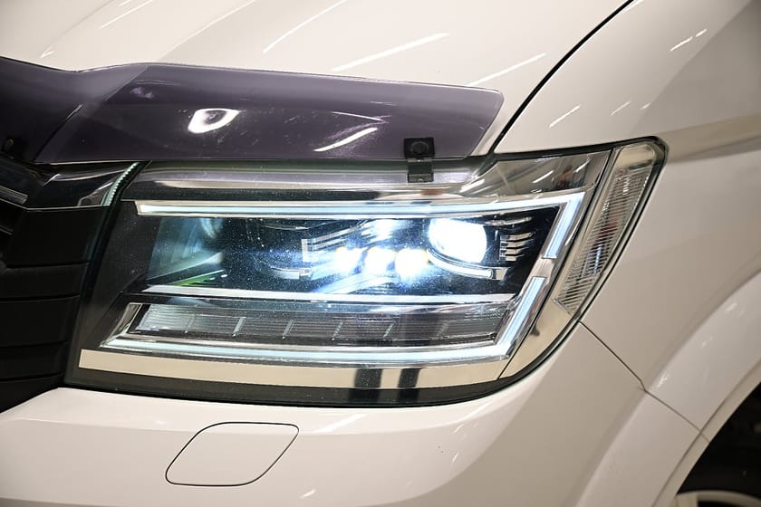 Bild 3 av Volkswagen Crafter 140HK Automat|Inredning|LED|Drag|Värmare|Uppvärmt-skåp
