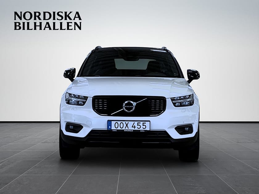 Bild 2 av Volvo XC40 T4 AWD Geartronic R-Design Panorama Värmare GPS
