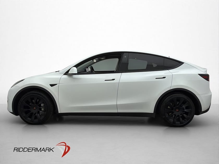 Bild 5 av Tesla Model Y Standard Range RWD Pano Skinn Kamera AP 1 Brukare