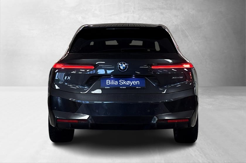 Bilde 3 av BMW iX xDrive50 Fully Charged, Soft-Close, H/K, MultiF. Laser