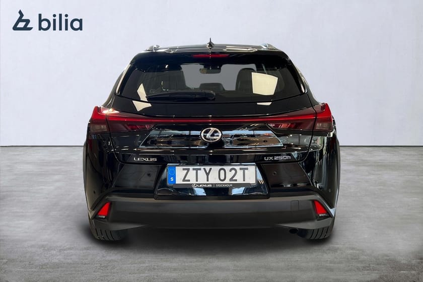 Bild 5 av Lexus UX 250h E-Four Carplay Keyless