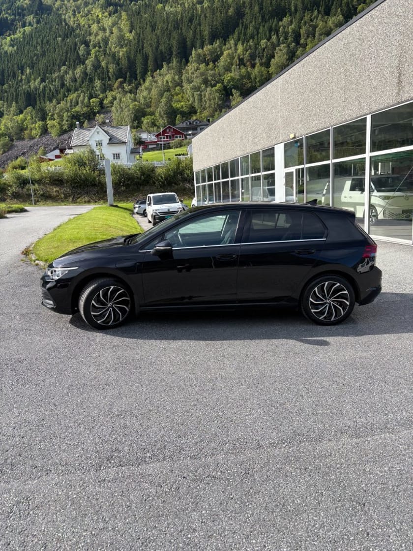 Bilde 1 av Volkswagen Golf eHybrid 8 style      dsg