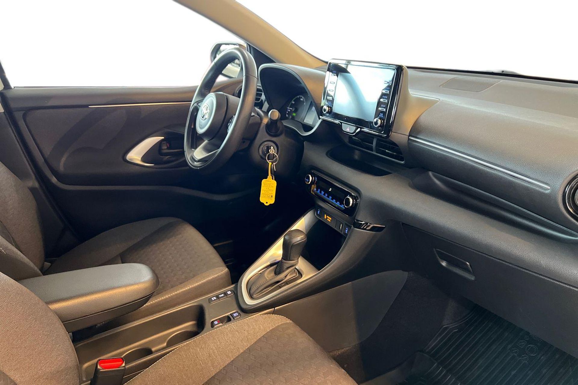 Toyota Yaris 1,5 Hybrid 5D Active 2023, bild 7/10
