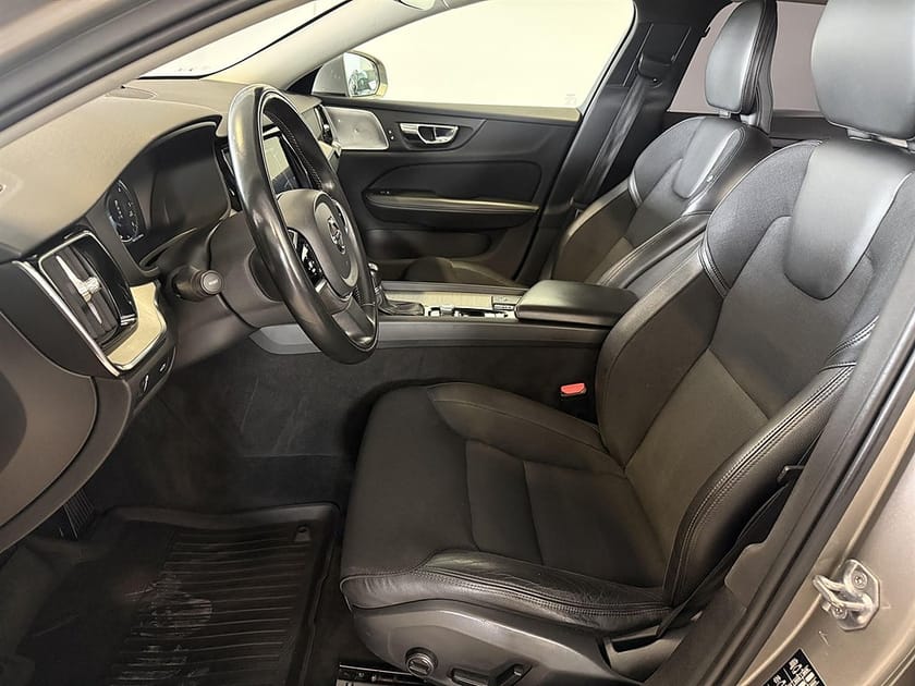 Bild 5 av Volvo V60 Cross Country D4 AWD B&W NAVI