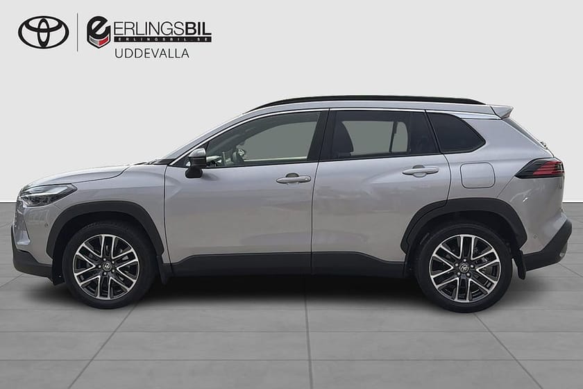 Bild 3 av Toyota Corolla Cross Hybrid AWD-i 2.0 ELHYBRID EXECUTIVE SKINN PANO JBL V-HJUL