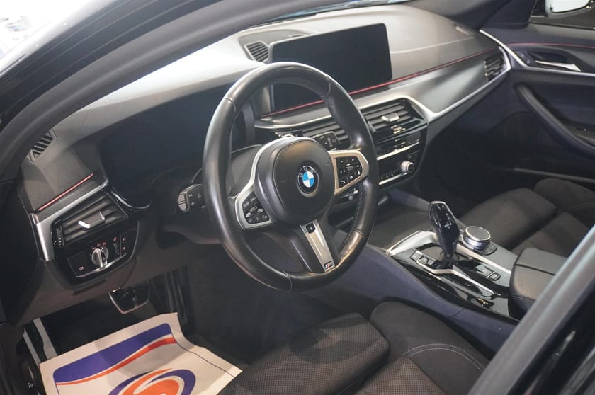 Bild 2 av BMW 520d xDrive Touring M-Sport Drag Värmare
