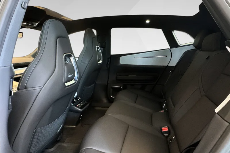 Polestar 4 Long Range Dual motor bilde 14