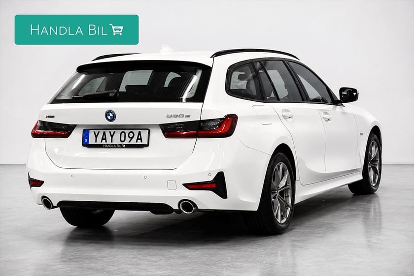 Bild 5 av BMW 330e xDrive Touring Aut Sport line Navi P-värm 292hk