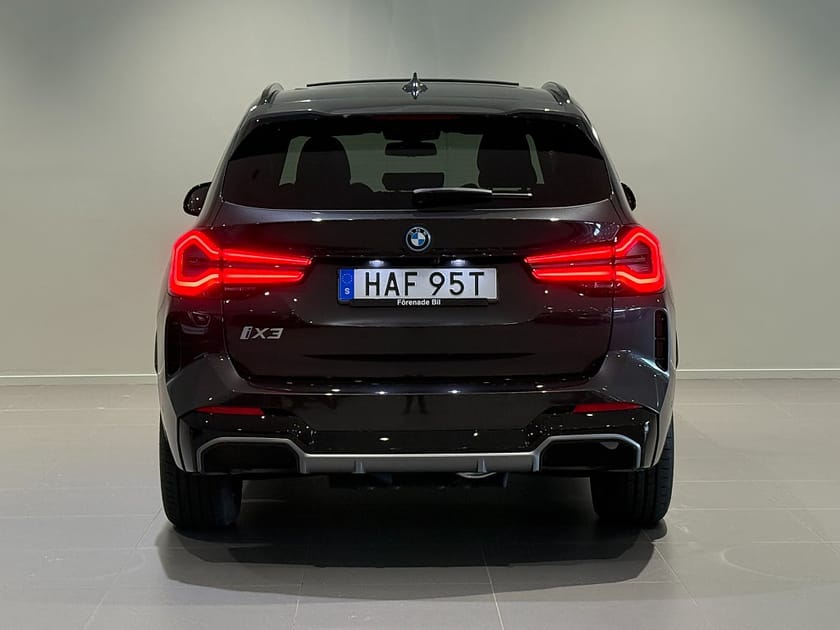 Bild 4 av BMW iX3 Charged M Sport Drag P/D-Assist Panorama Elstol m minne