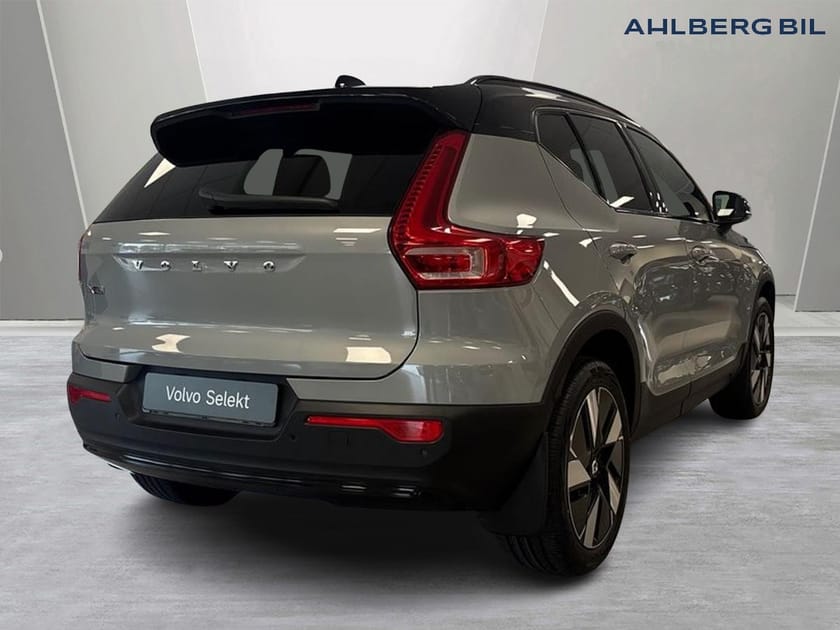Bild 5 av Volvo EX40 Single Motor Extended Range Ultra🟤 360 Kamera, HarmanKardon, Orrefors växelspak, Pixel Tech, Google Maps, Apple Carplay
