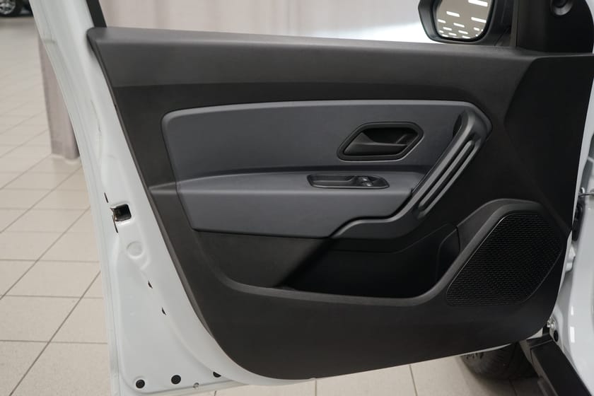 Bild 5 av Dacia Duster PhII 4x2 1,0 TCe 90 Essential |AC | Drag | Parkeringsradar bak |