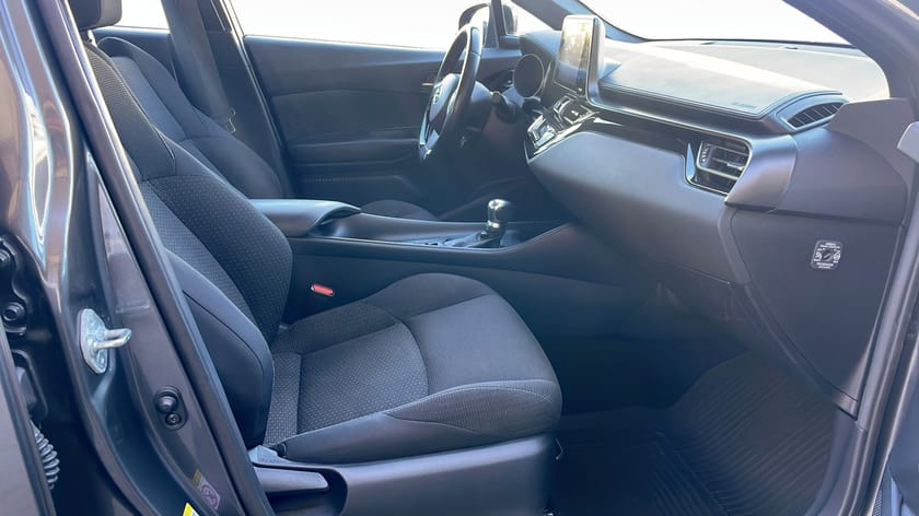 Bild 3 av Toyota C-HR Hybrid