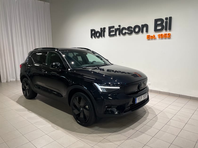 Bild 1 av Volvo EX40 Single Motor Extended Range M R Ultra Black Edt