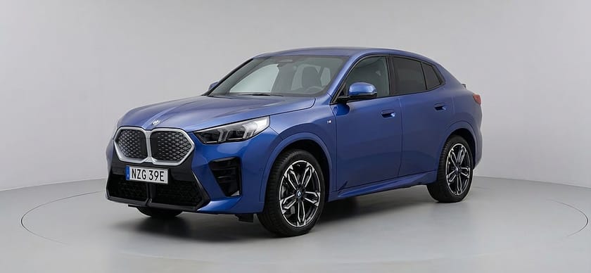 Bild 1 av BMW iX2 xDrive30 xDrive30, M-Sport. Driving Assistant Plus, Drag,Värmare