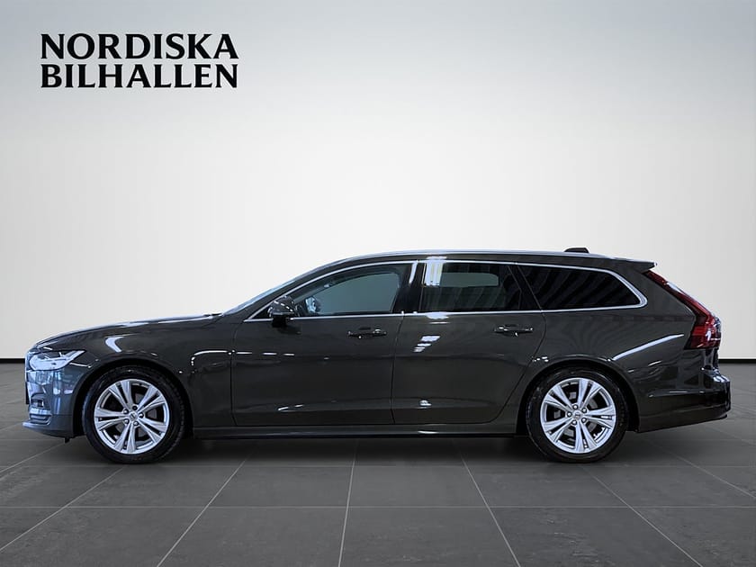 Bild 4 av Volvo V90 D4 AWD Geartronic Momentum Advanced Edition Drag Harman
