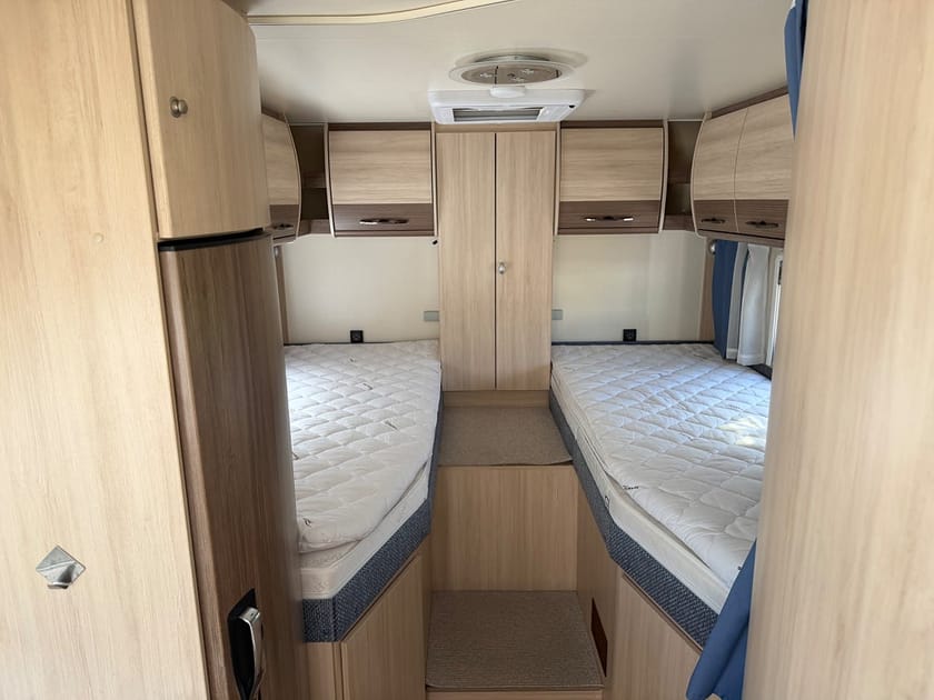 Bild 5 av Hobby Campervan Fiat Siesta  T65 GE Långbäddar