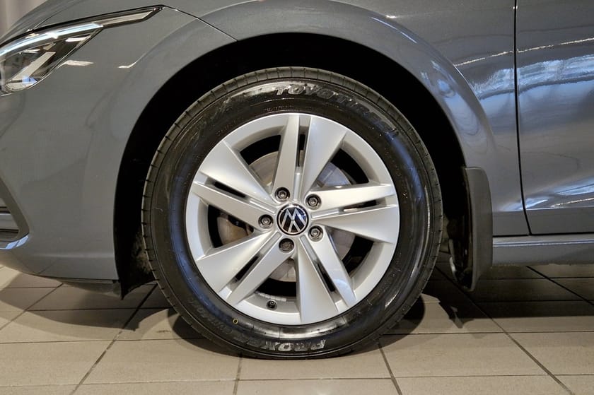 Bild 3 av Volkswagen Golf Life | Dragkrok | Backkamera | Adaptiv farthållare