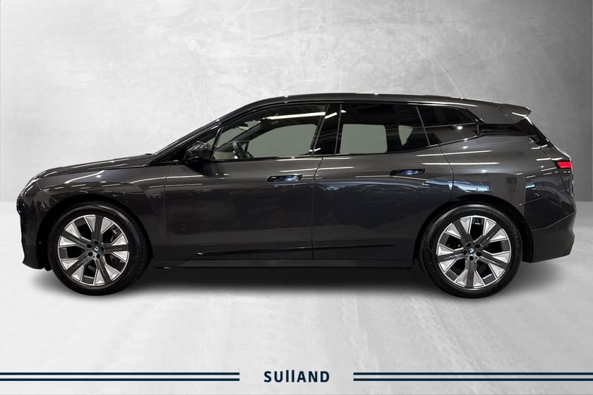 Bilde 2 av BMW iX xDrive50 xDrive 50 | Fully Charged | Krok | Luft | Batteritest