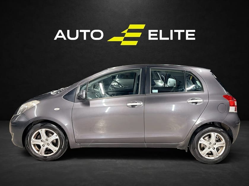 Bild 2 av Toyota Yaris 5 DÖRRAR|1.33 Dual VVT-i|AUTOMAT|P-SENS|GPS|SoV-DÄCK