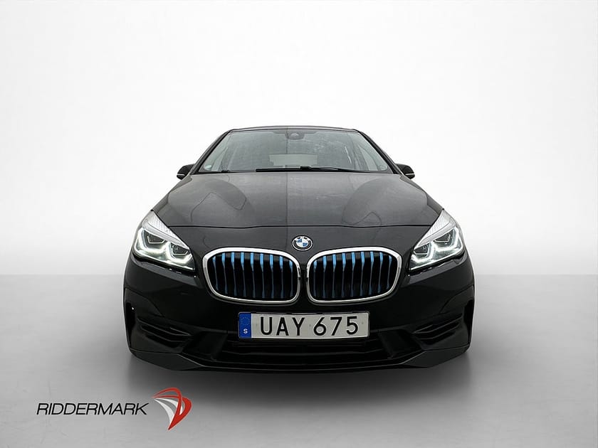 Bild 2 av BMW 225xe Active Tourer Sport line Head Up Navi Adaptiv
