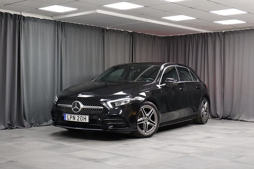 Bild 1 av Mercedes-Benz A 180 AMG Line Backkamera 18" AMG fälgar MBUX